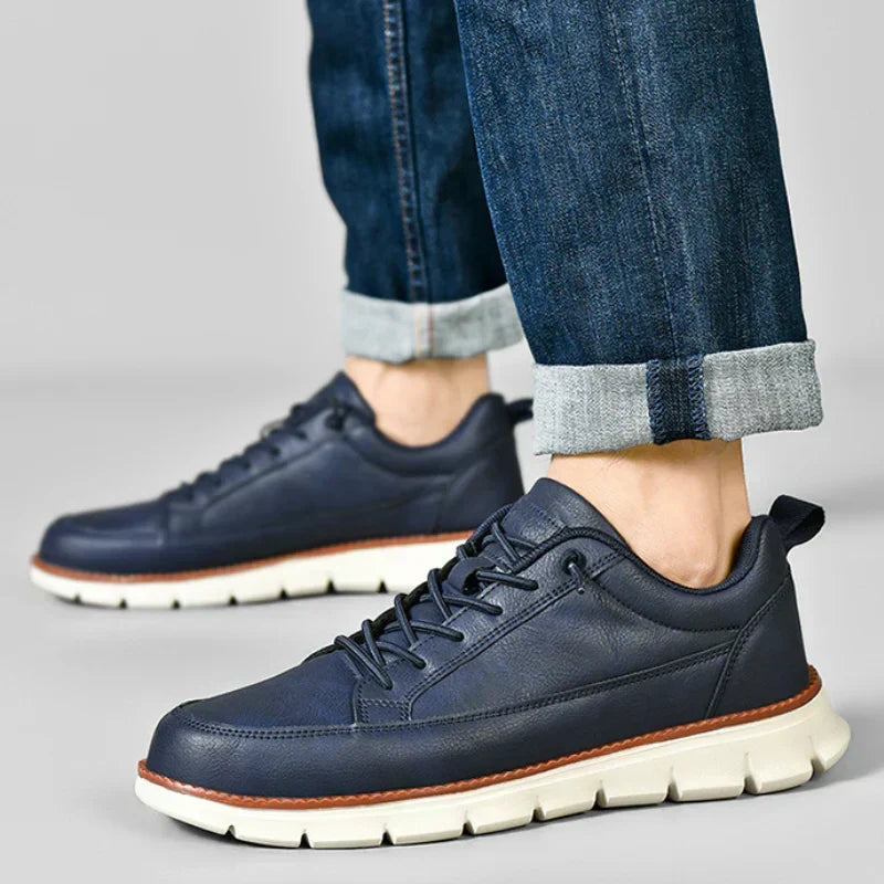 Pair of lightweight men's sneakers for everyday use