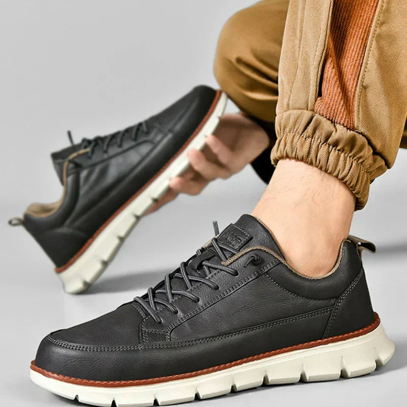Lightweight casual footwear for men with padded support