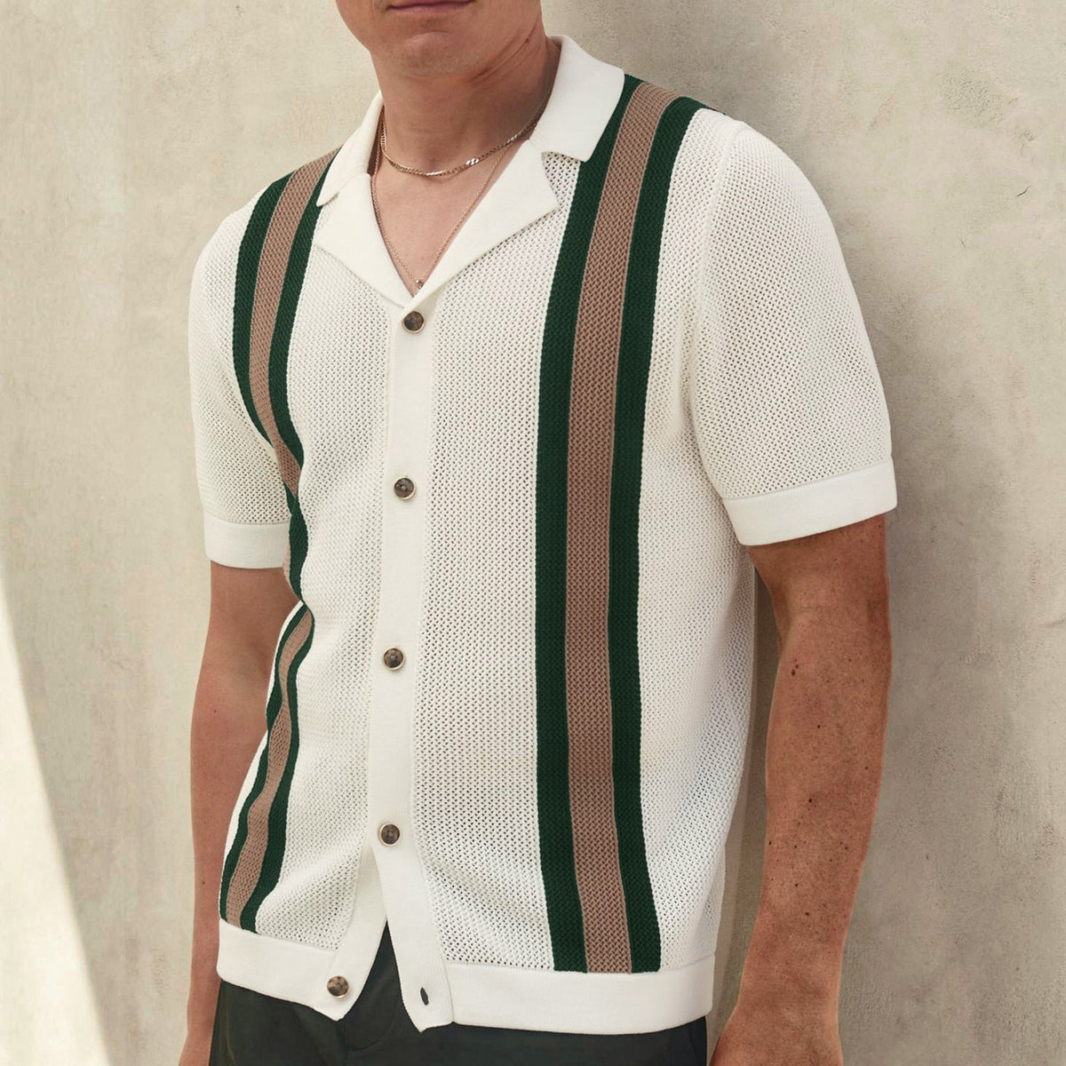 Men's knitted color block cardigan with a Cuban collar and short sleeves