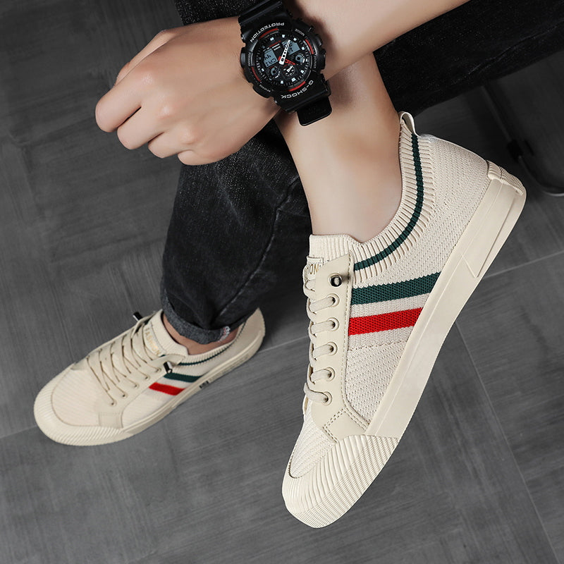 Men's sneakers with cushioned rubber soles for everyday comfort