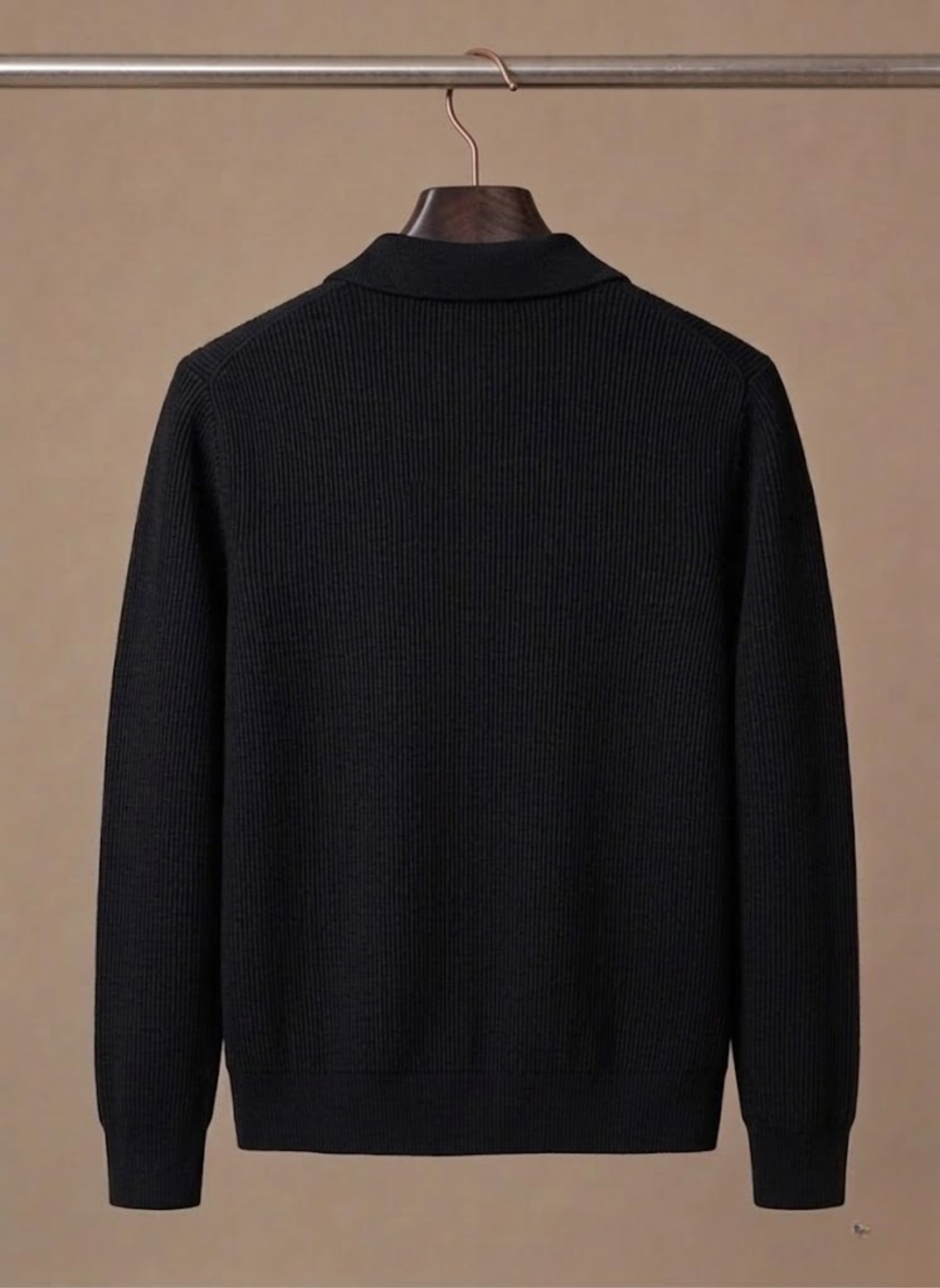 Long-sleeve men's cardigan with a comfortable relaxed silhouette