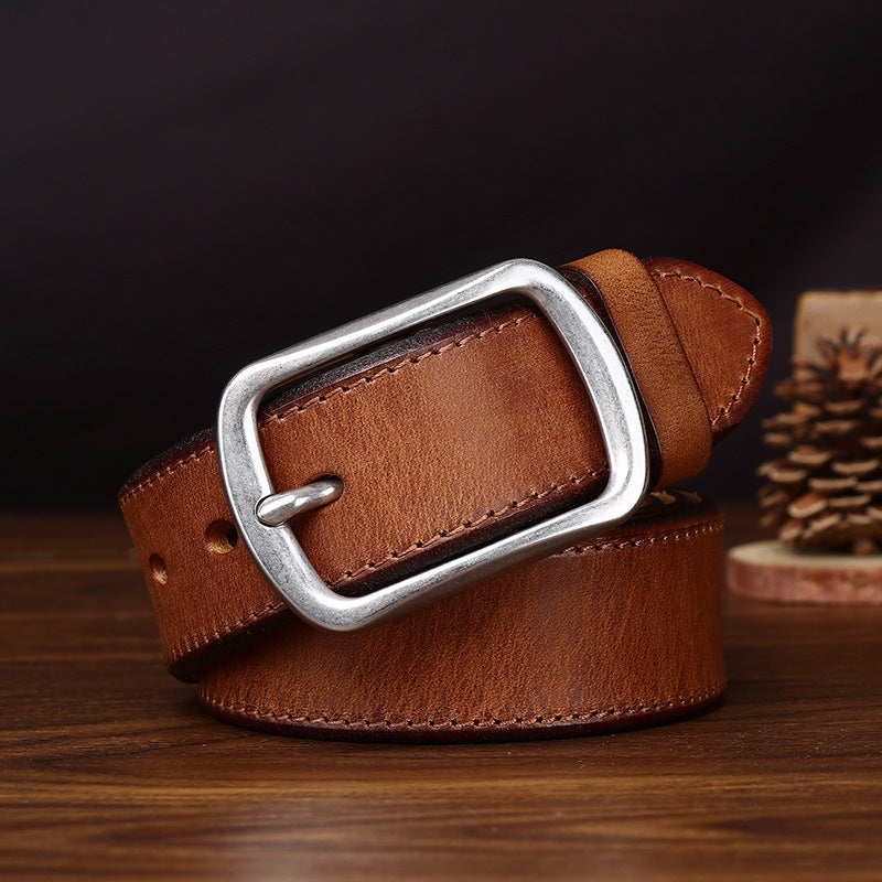 Classic men's belt for everyday denim outfits