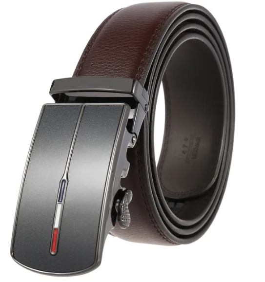Automatic buckle belt paired with casual jeans and a shirt
