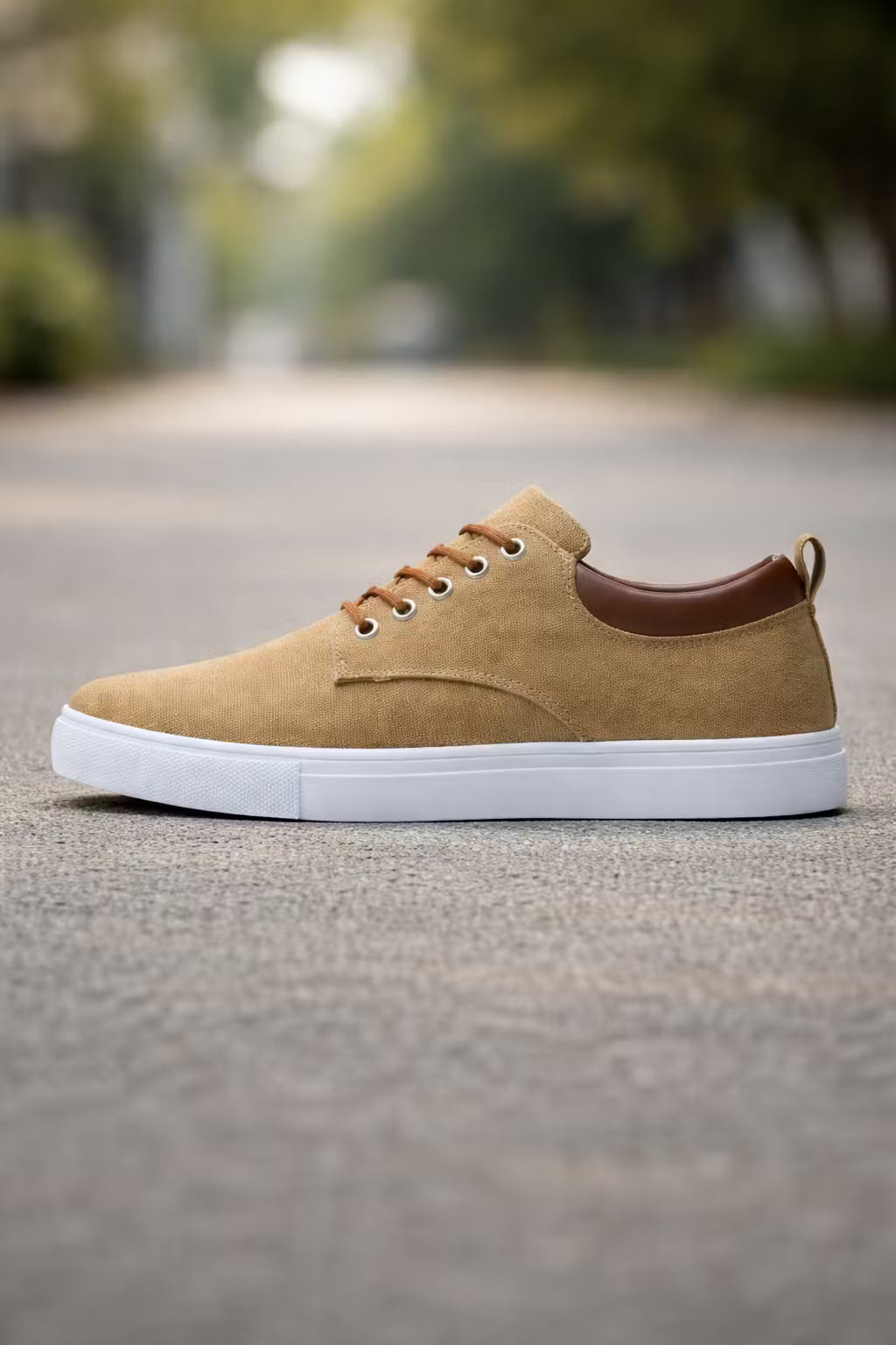 Front view of men's low-top sneakers with a contrast collar